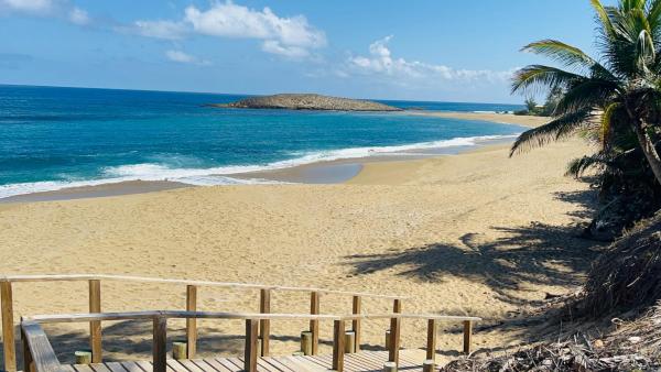 På bilden syns objektet Cozy apartment at Montones Beach som ligger i staden Jobos.