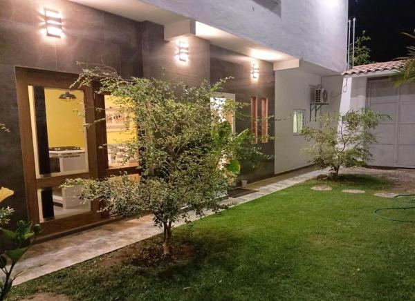 Nella foto è visibile l'oggetto Dante situato nella città di Lo de Marcos.