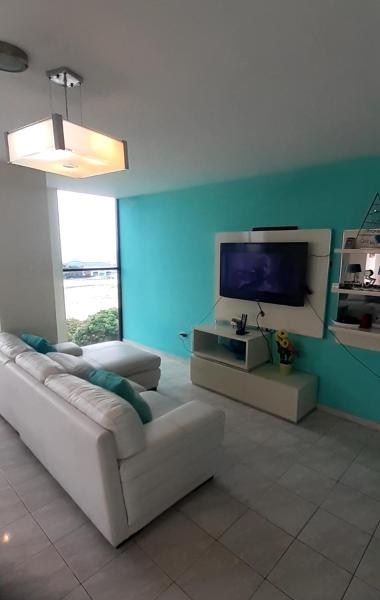 A la foto es mostra l'objecte Departamento en Salinas Hermosa vista situat a la ciutat de Salinas.
