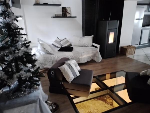 A la foto es mostra l'objecte La Cabourotte, ancien fournil, classé 3 étoiles situat a la ciutat de Herpelmont.