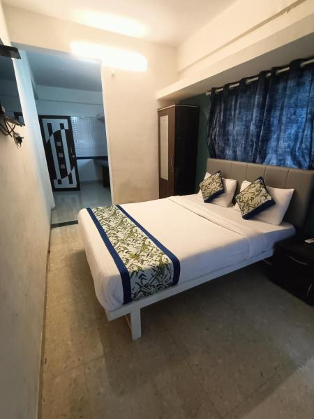 På billedet ses objektet Hotel Silverleaf Residency beliggende i byen Khadki.