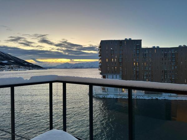 New apartment with seaview, Tromsø