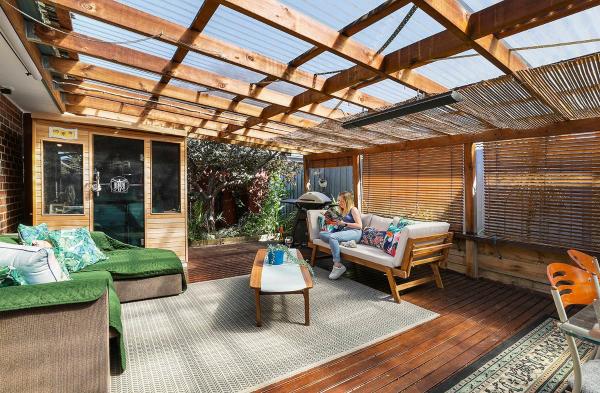 The photo shows the The Carrum Escape located in the city of Seaford.