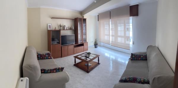 På billedet ses objektet Grupo Gontad Apartamento Cordobés, Ponteceso beliggende i byen La Coruña.