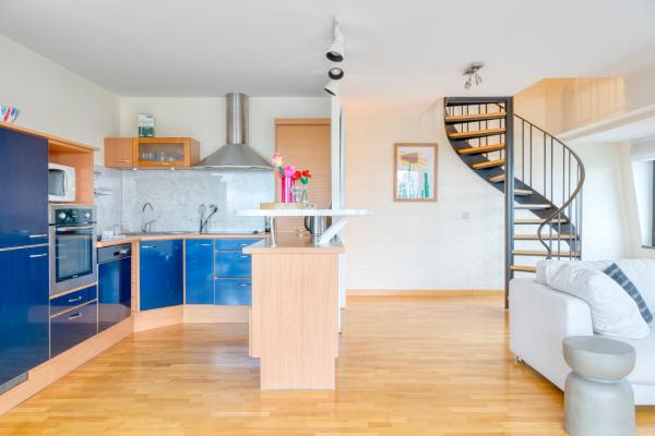 Photo 9 : Spacious duplex with beautiful view near the sea