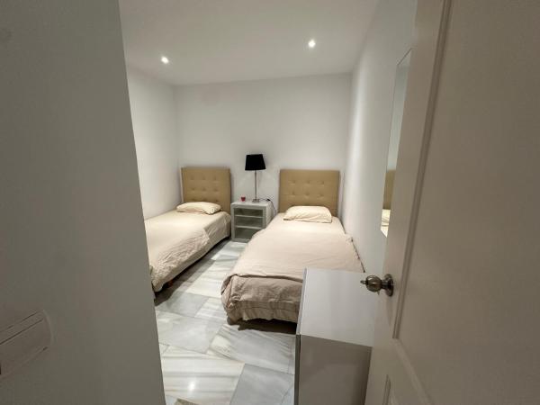 Urbanización Privada, Habitación Privada - Marbella
