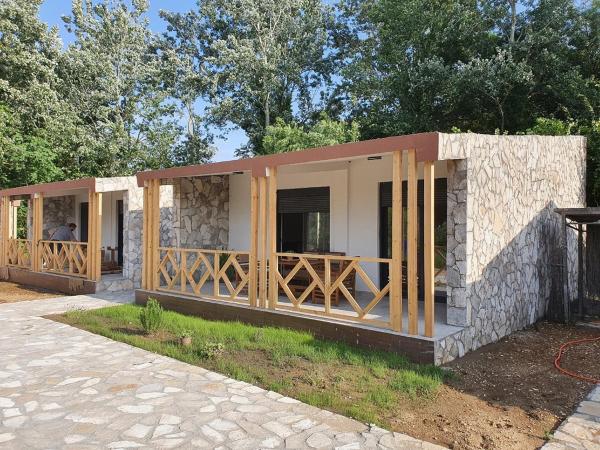 A la foto es mostra l'objecte Sabina Bungalow - Long Beach situat a la ciutat de Ulcinj.