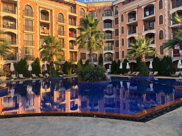 Na zdjęciu widoczny jest obiekt Cascadas położony w mieście Rawda.