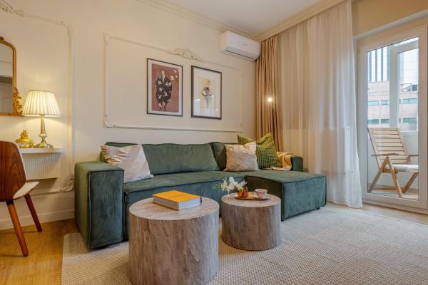 På billedet ses objektet Parisian-Inspired 1BR in the Heart of Bucharest - Balcony AC, & Fully Equipped beliggende i byen Bukarest.