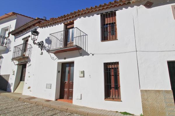 A la foto es mostra l'objecte La Casa de la Tierra by SIERRA VIVA situat a la ciutat de Los Marines.
