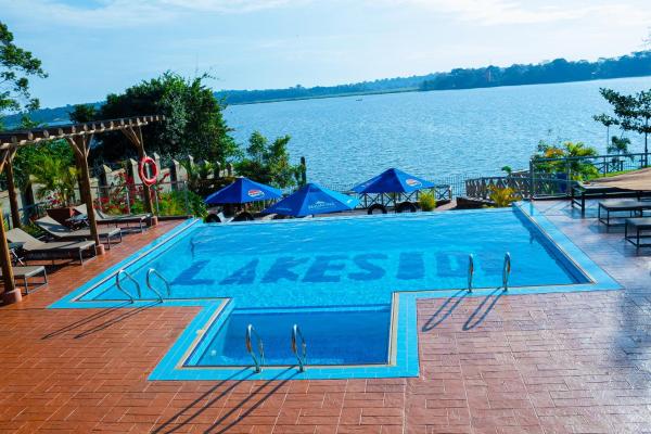 A la foto es mostra l'objecte The Lakeside situat a la ciutat de Entebbe.
