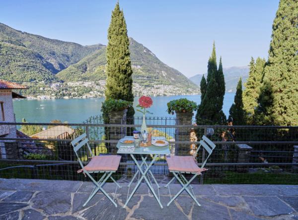 Op de foto is het object Villa Talina - vista Lago e parcheggio privato te zien, gelegen in de stad Torno.