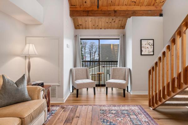 A la foto es mostra l'objecte Mountain Inn Lodge 59 with Wintergreen Advantage situat a la ciutat de Wintergreen.