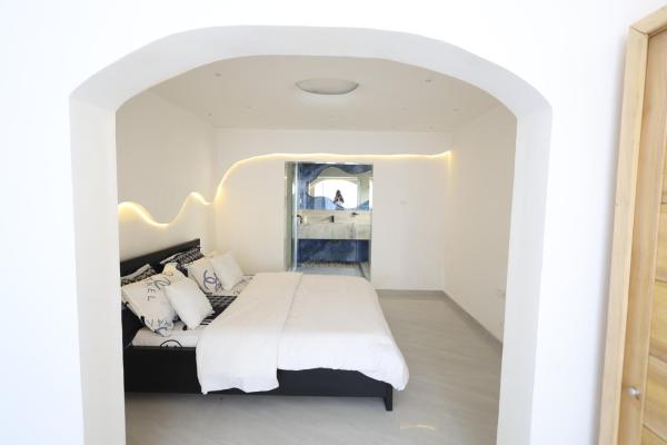 Bliss Bay 2, Cotonou