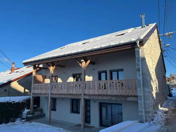 A la foto es mostra l'objecte Côté Montagne situat a la ciutat de Plagne.