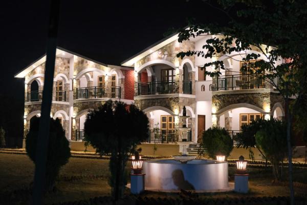 A la foto es mostra l'objecte The Sariska Retreat situat a la ciutat de Bairāt.