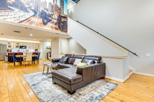 På billedet ses objektet Access to Atlanta BeltLine Spacious Townhome beliggende i byen Atlanta.