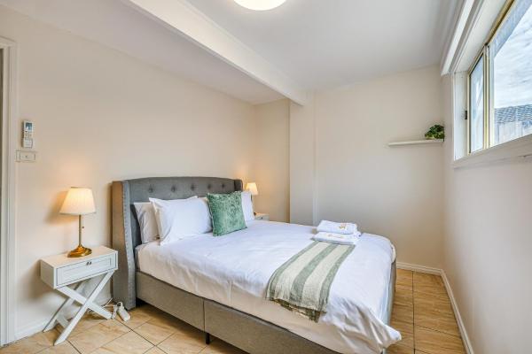 På bilden syns objektet StayAU Cozy 1BR Living Space Near Chadstone som ligger i staden Chadstone.