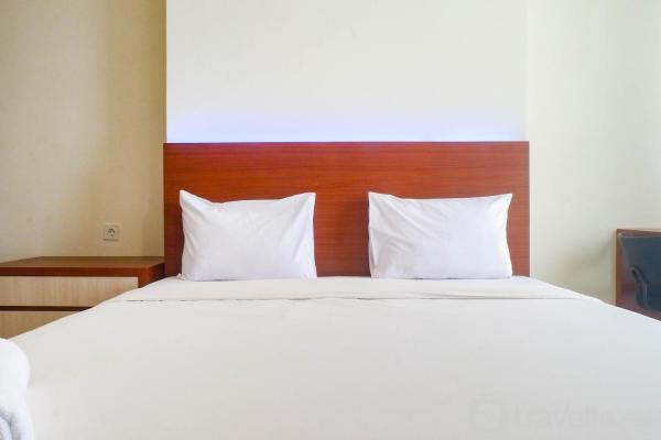 写真にはGubeng市にあるExclusive and Vibrant 1BR Apartment at Praxis By Travelioが写っています。