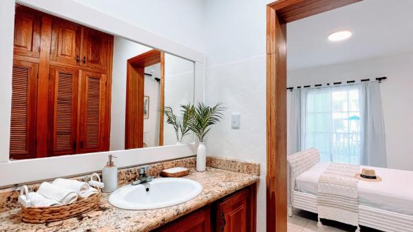 Op de foto is het object Pool View, Walk to Beach, Shops, Dining, Fast Wifi te zien, gelegen in de stad Punta Cana.