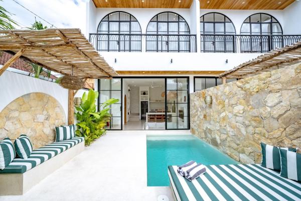 Villa Ratu Canggu - Luxury Villa, Walk To Beaches - Bali
