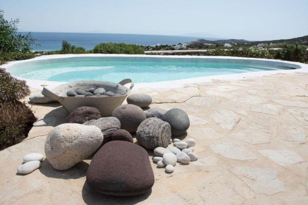 På billedet ses objektet Hacienda house beliggende i byen Antiparos.