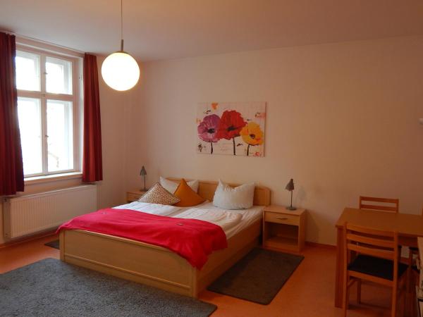 På bildet vises objektet Kleine Ferienwohnung Uchtenhagen in Bad Freienwalde som ligger i byen Alaunwerk.