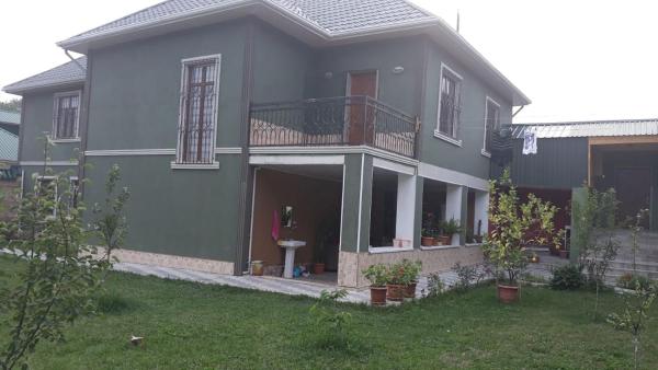Cozy Villa with lovely garden, Gabala