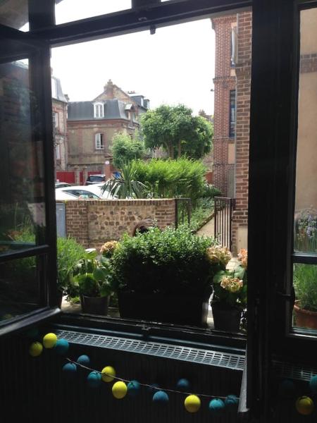 A la foto es mostra l'objecte L'appartement de L'Homme de Bois situat a la ciutat de Honfleur.
