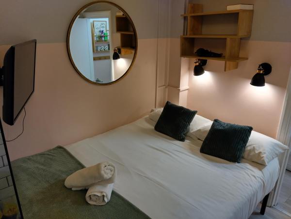 Tiny Space Central London Zone 1, London