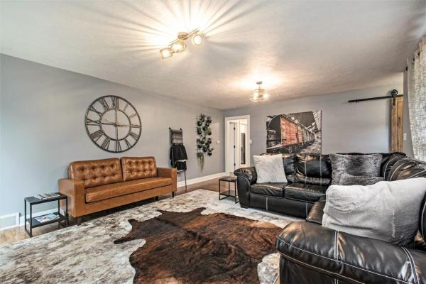 Bilde 4: Sunset Point - Spacious 4-bedroom house in Elkhart with WiFi, AC, Swim Spa