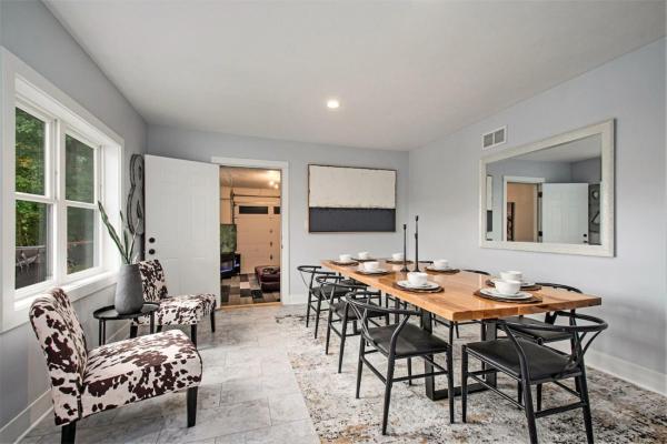 Bilde 9: Sunset Point - Spacious 4-bedroom house in Elkhart with WiFi, AC, Swim Spa