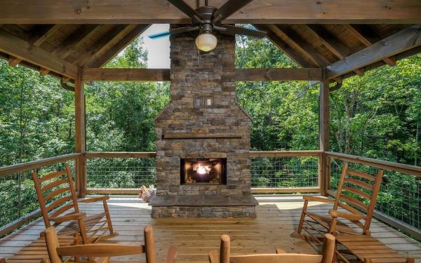 A la foto es mostra l'objecte Rustic Timber situat a la ciutat de Sevierville.