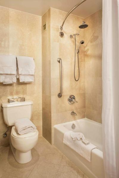 Foto 9: Courtyard by Marriott New York JFK Airport