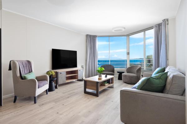 A la foto es mostra l'objecte ZenDen Destinations' Seaside Sanctuary Suite situat a la ciutat de Strand.