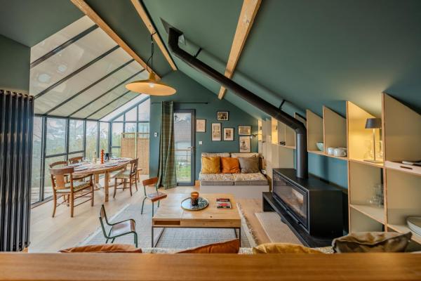 Nella foto è visibile l'oggetto Le Douillet - Superbe maison au calme en campagne situato nella città di Guyonvelle.