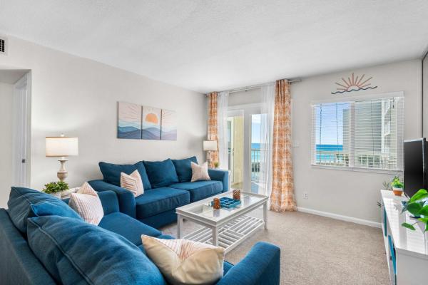 A la foto es mostra l'objecte Holiday Surf and Racquet Unit 414 situat a la ciutat de Destin.