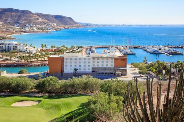 En la foto se muestra el objeto Courtyard by Marriott La Paz Baja California Sur ubicado en la ciudad de Pichilnque.