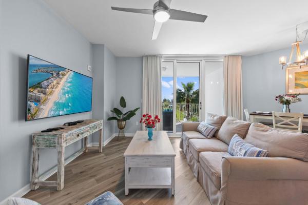 Palms Resort 2 Br King Suite Poolside Shuttle - Destin, FL