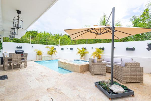 A la foto es mostra l'objecte Lujosa Villa Downtown Punta Cana, 3h, 3b c/piscina situat a la ciutat de Punta Cana.