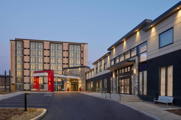 Foto 3: Courtyard by Marriott Oshawa