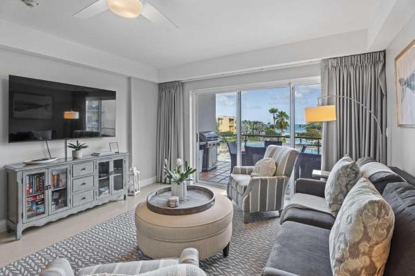 Foto 6: Beachfront - Summer View 2BR condo - A244