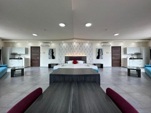 Auf dem Foto ist das Objekt Le Six Hotel And Resort in der Stadt Al Ḩulwah zu sehen.