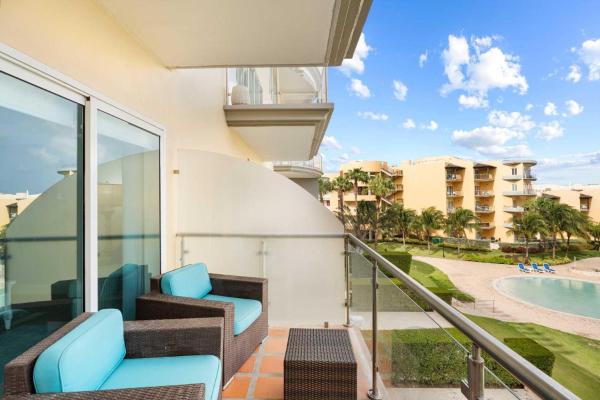 Foto 3: Beachfront - Paradise View 2BR condo - A346
