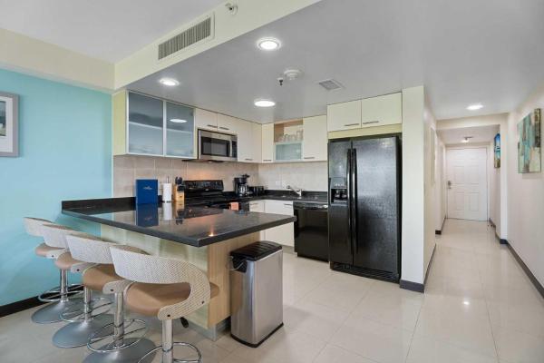 Foto 7: Beachfront - Ocean Comfort 2BR condo - P216