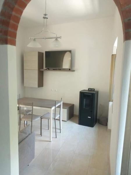 Nella foto è visibile l'oggetto Casa centro situato nella città di Prataccio.