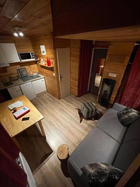 A la foto es mostra l'objecte Superbe Studio Ambiance Chalet situat a la ciutat de Ustou.