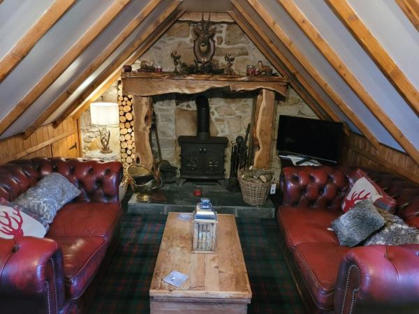 På bildet vises objektet Traditional 2-Bed Cottage in Dalry som ligger i byen Dalry.
