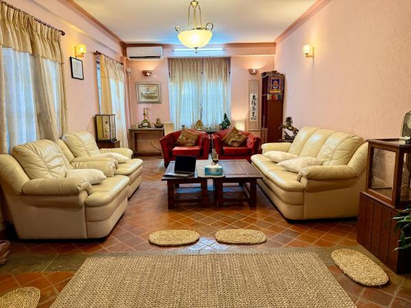 Na fotografii je vidět objekt SM home, Lokanthali nacházející se ve městě Thimi.
