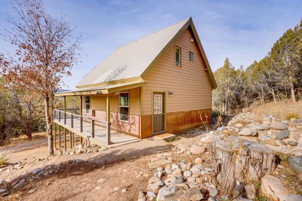 A la foto es mostra l'objecte 2 Mtn-View Decks and Natural Spring Durango Retreat situat a la ciutat de Durango.